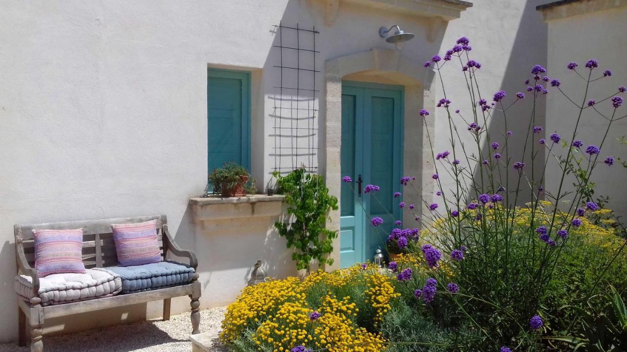 مبيت وإفطار كاروفينيو The Proud Garden المظهر الخارجي الصورة