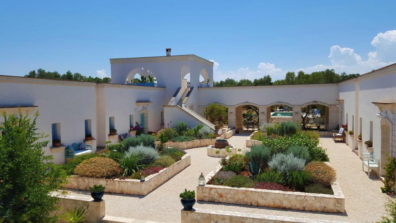 مبيت وإفطار كاروفينيو The Proud Garden المظهر الخارجي الصورة